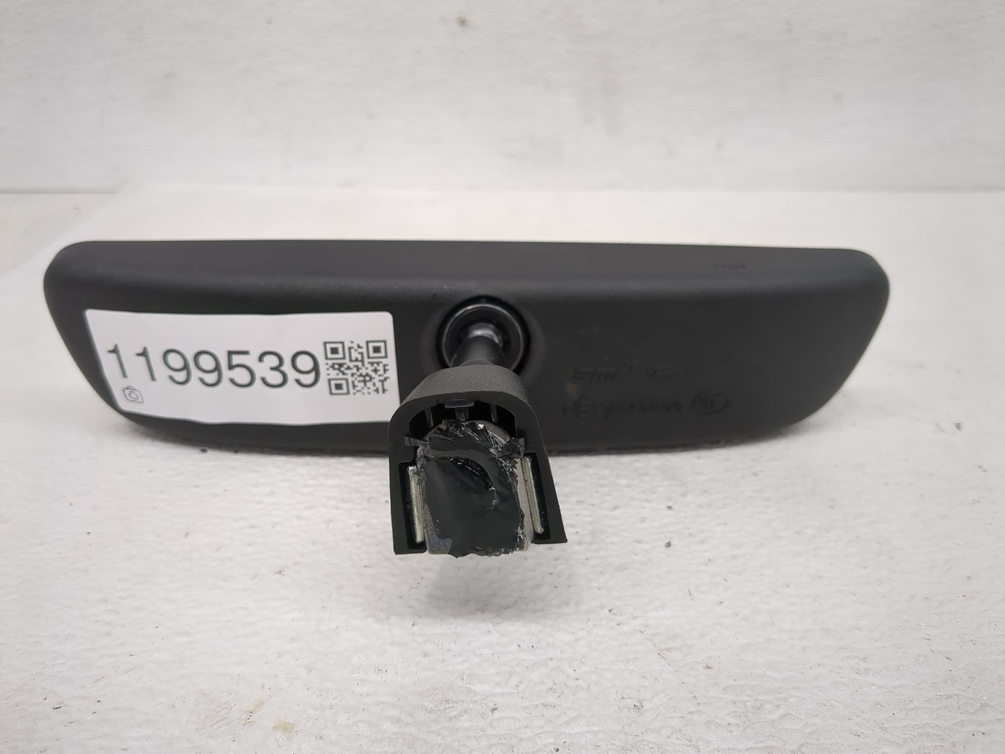 2024 Hyundai Kona Interior Rear View Mirror Replacement OEM P/N:E13049896 Fits OEM Used Auto Parts - Oemusedautoparts1.com