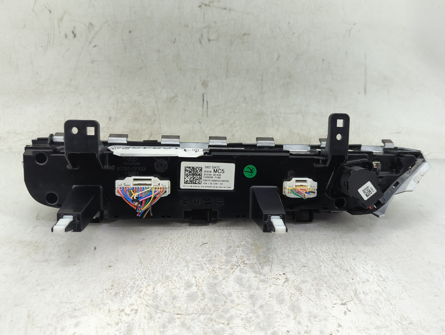 2024 Hyundai Kona Climate Control Module Temperature AC/Heater Replacement P/N:97250-BE430 Fits OEM Used Auto Parts - Oemuse