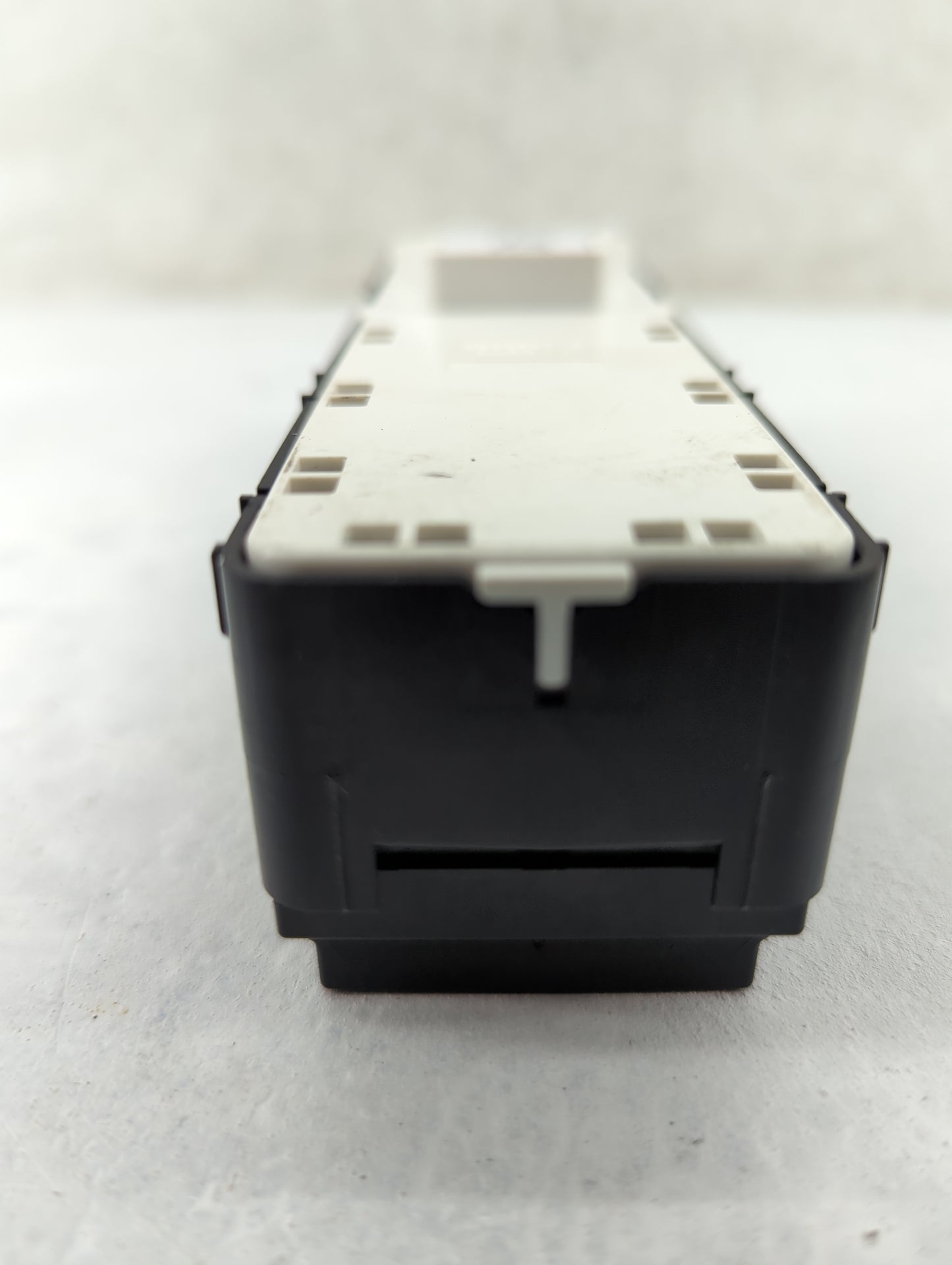 2024 Hyundai Kona Master Power Window Switch Replacement Driver Side Left P/N:299253648 Fits OEM Used Auto Parts - Oemusedau