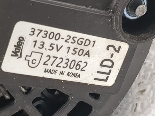 2022 Hyundai Tucson Alternator Replacement Generator Charging Assembly Engine OEM P/N:2723062 37300-2SGD1 Fits Fits 2020 2021 2023 OEM Used Auto Parts