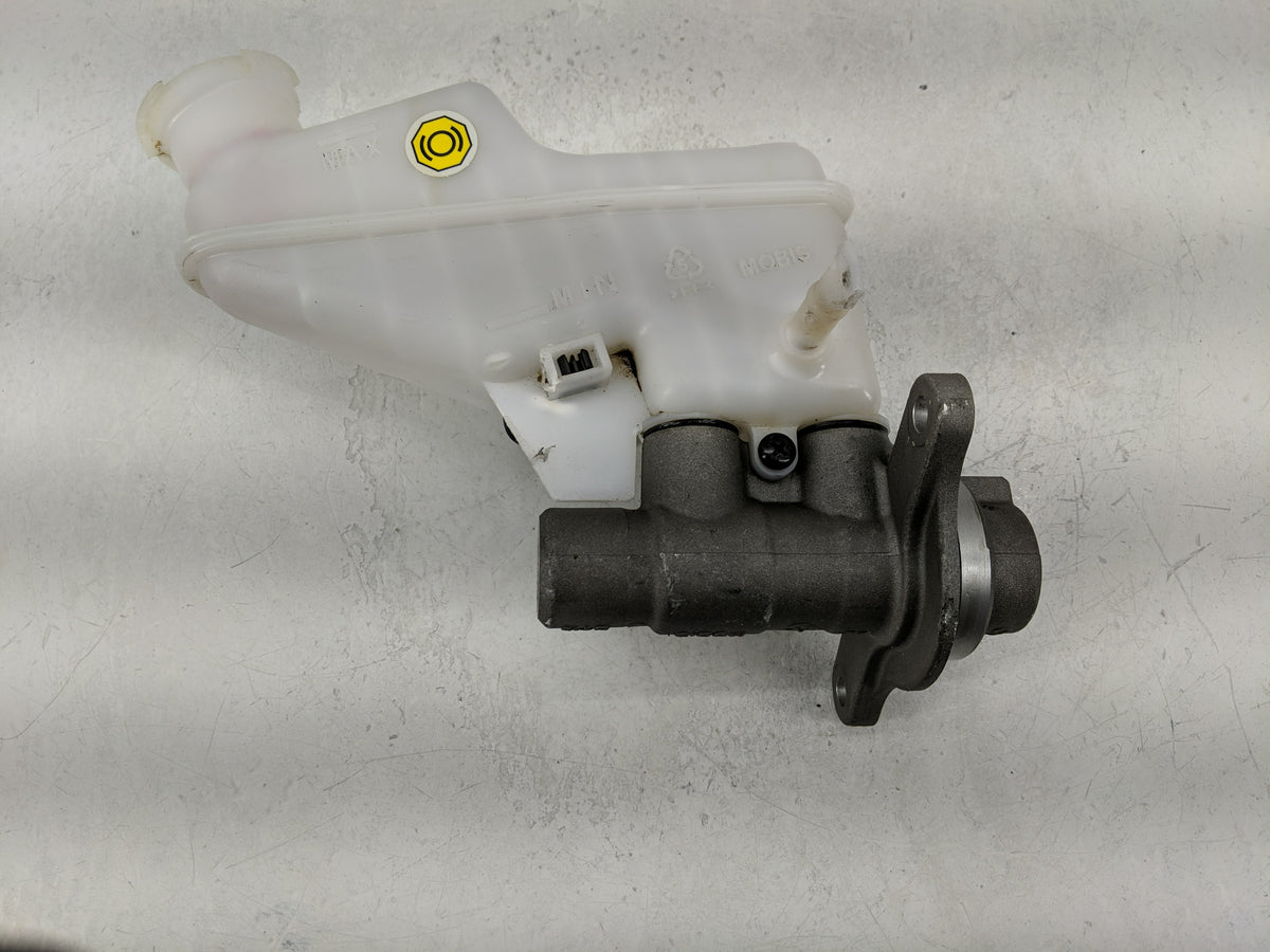 2022-2022 Hyundai Tucson Brake Master Cylinder 1312773 - Oemusedautoparts1.com