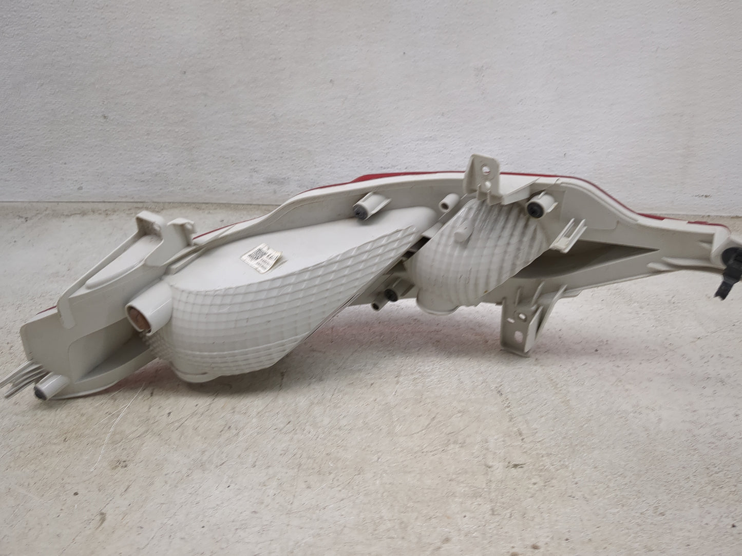 2024 Hyundai Tucson Passenger Right Side Deck Lid Mounted Tail Light - Oemusedautoparts1.com