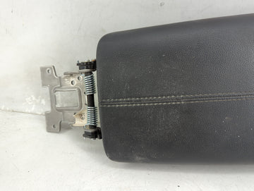 2024 Hyundai Tucson Center Console Armrest Cover Lid P/N:84660-CU000 Fits OEM Used Auto Parts