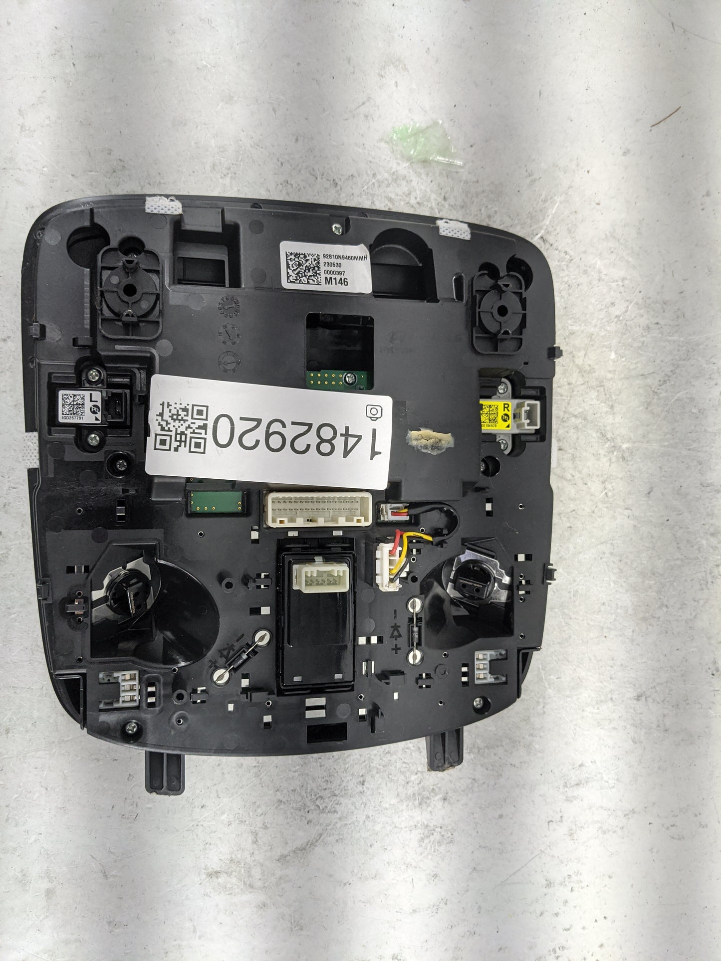 2022-2022 Hyundai Tucson Overhead Roof Console - Oemusedautoparts1.com