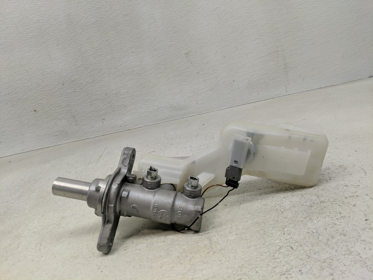 2024 Mazda 3 Brake Master Cylinder - Oemusedautoparts1.com