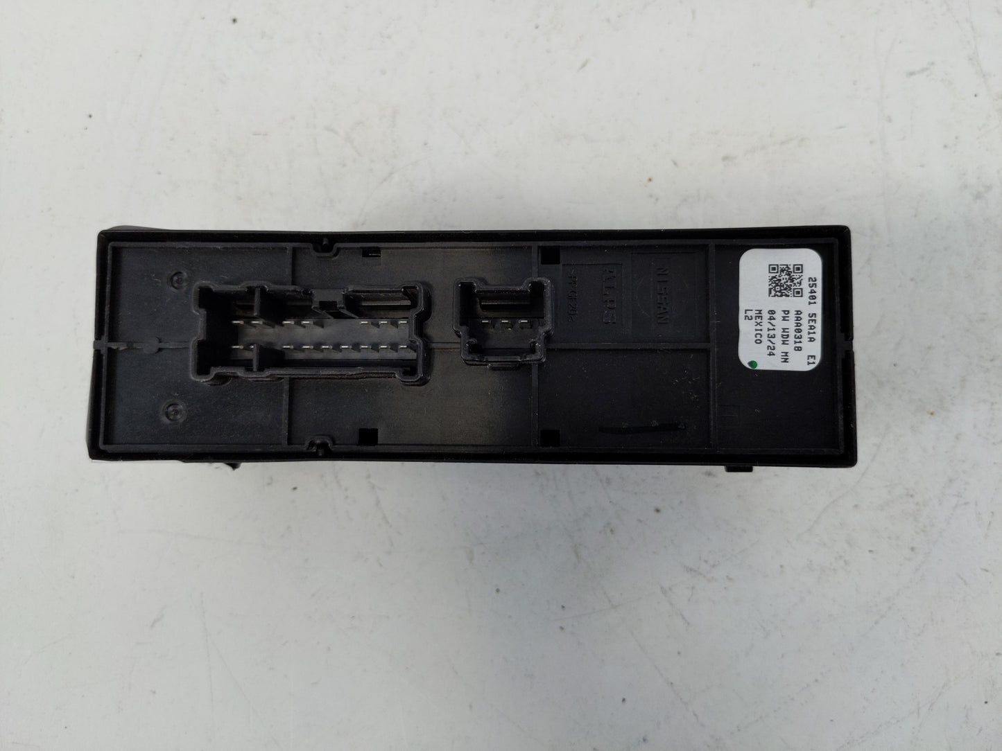 2020-2022 Nissan Versa Master Power Window Switch Replacement Driver Side Left P/N:25401 5EA1A 25570 5RA0A Fits OEM Used Aut