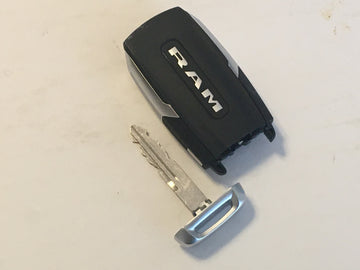 2020 Ram Ram 2500 Keyless Entry Remote Gq4-76t P68365327ac 4 Buttons