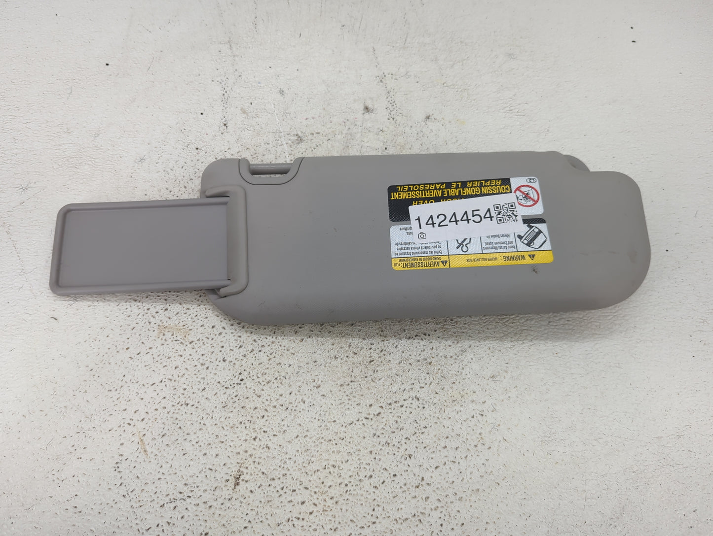 2019-2022 Toyota Rav4 Sun Visor Shade Replacement Driver Left Mirror Fits Fits 2019 2020 2021 2022 OEM Used Auto Parts - Oem