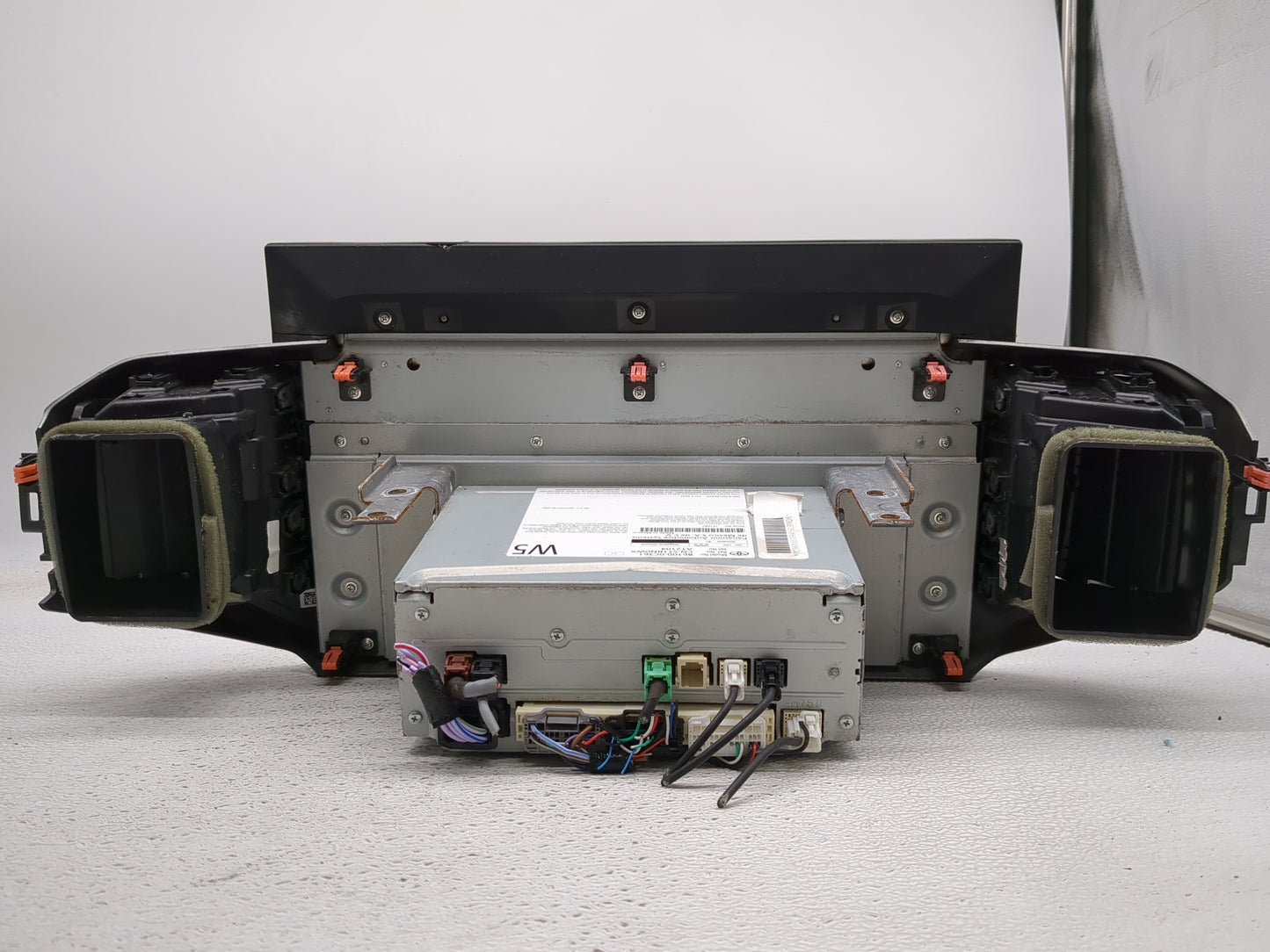 2024 Toyota Tundra Radio AM FM Cd Player Receiver Replacement P/N:86100-0C361 AT3704, CN ST18M0WNY Fits OEM Used Auto Parts