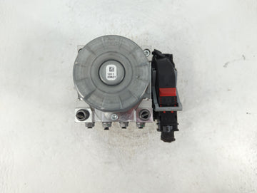 2024 Volkswagen Jetta Anti-Lock Brake ABS Pump Module Actuator OEM P/N:5Q0 614 517 GA Fits OEM Used Auto Parts