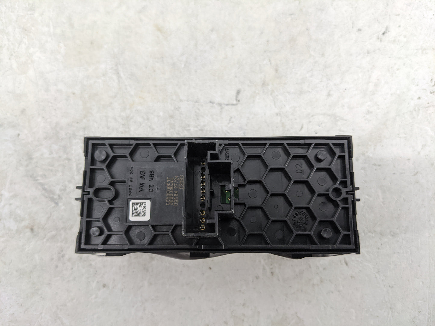 2018-2022 Volkswagen Tiguan Master Power Window Switch Replacement Driver Side Left P/N:5G0959857E Fits OEM Used Auto Parts