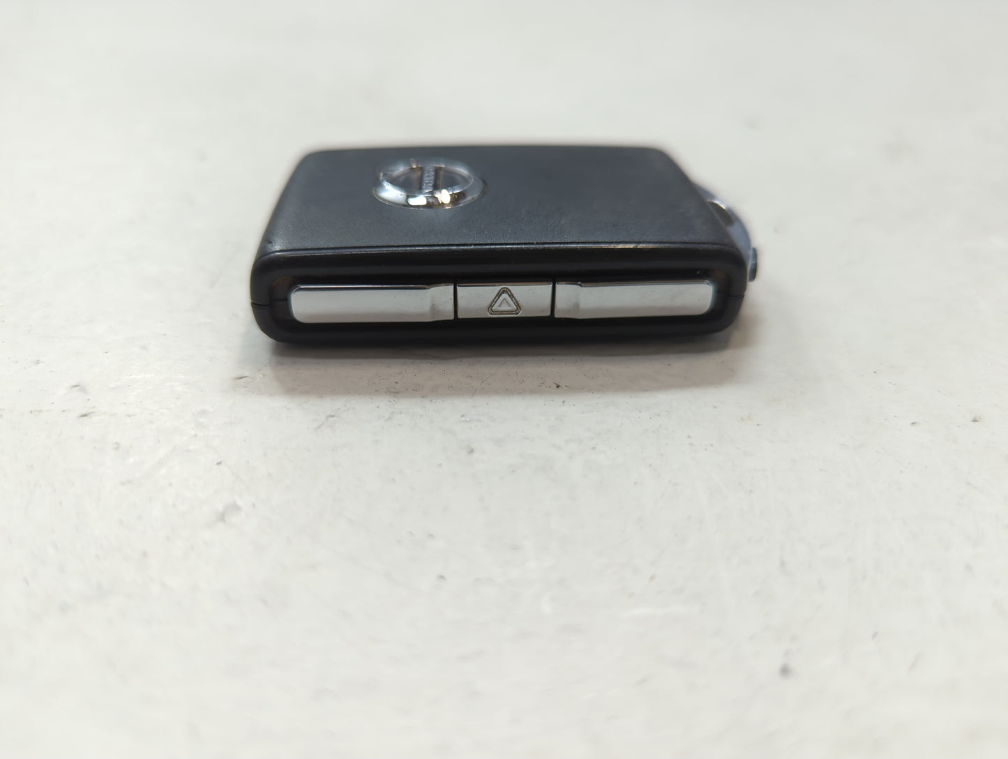 Volvo S90 Keyless Entry Remote Fob YGOHUF8423 4 buttons - Oemusedautoparts1.com