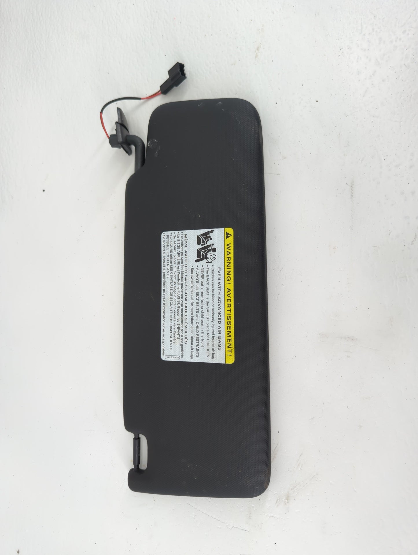 2025 Audi Q3 Sun Visor Shade Replacement Driver Left Mirror Fits OEM Used Auto Parts - Oemusedautoparts1.com