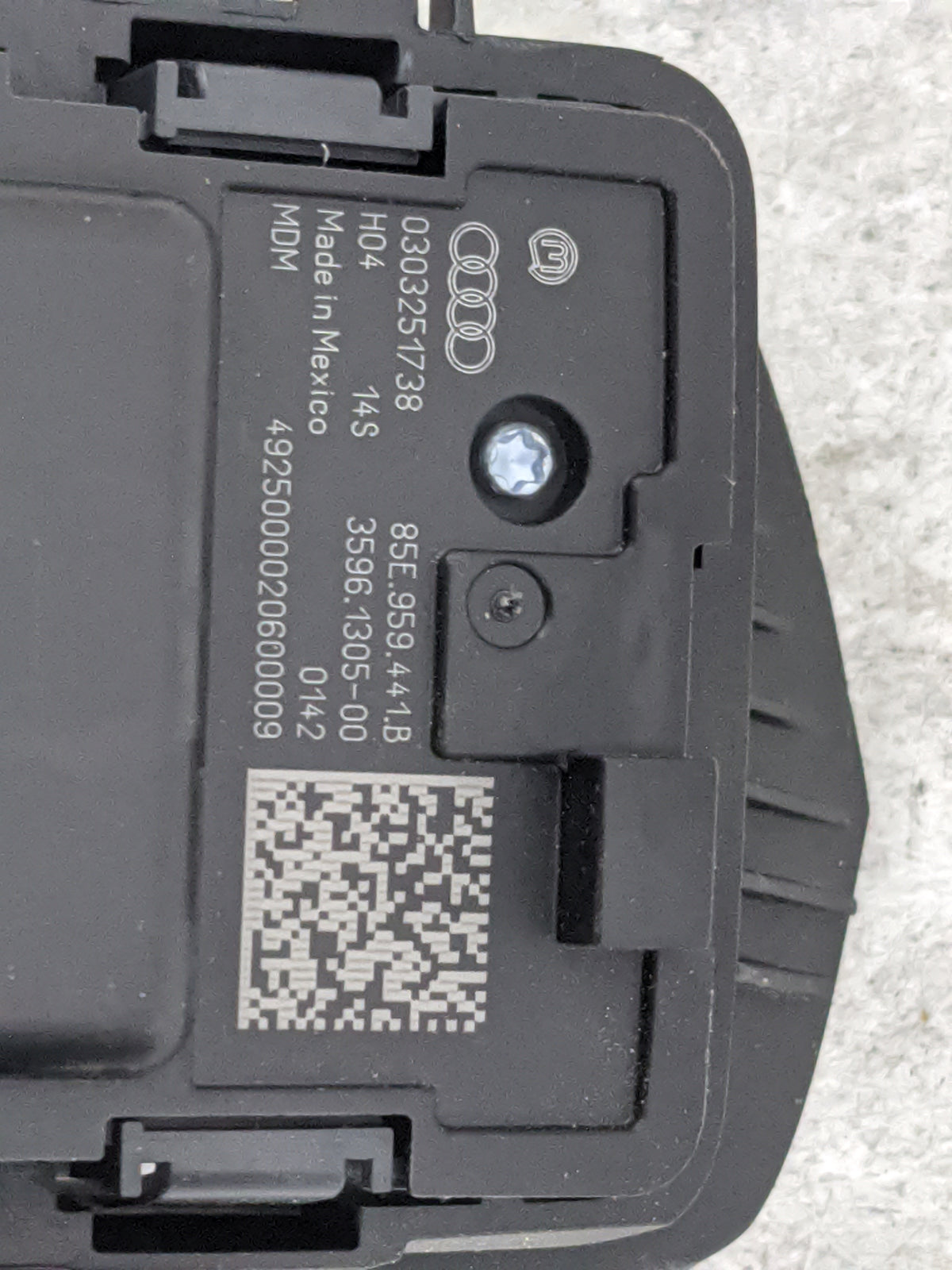 2025 Audi Q5 Master Power Window Switch Replacement Driver Side Left P/N:8M8959517A 8055001M, 03032S1738, 85E.959.441.B Fits