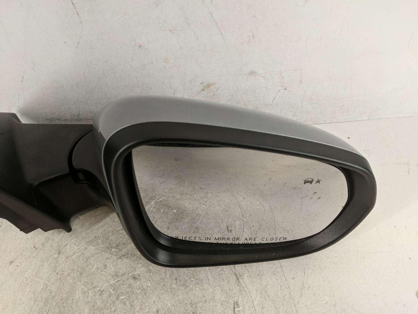 2025 Chevrolet Trax Side Mirror Replacement Passenger Right View Door Mirror P/N:E1146R-049197 Fits OEM Used Auto Parts - Oe
