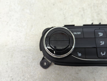 2025 Chevrolet Trax Climate Control Module Temperature AC/Heater Replacement P/N:42854938 Fits Fits 2021 2022 OEM Used Auto Parts