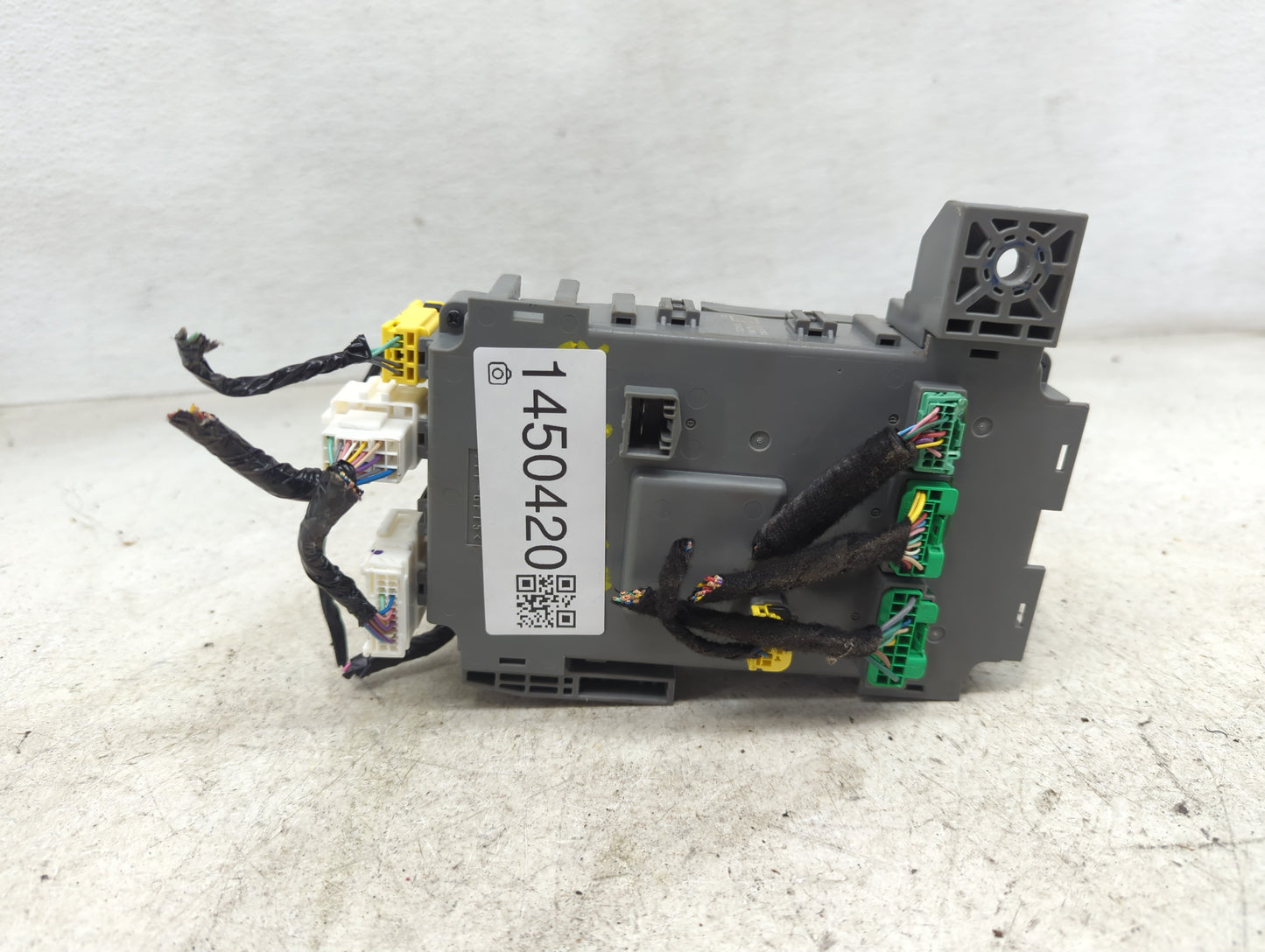2025 Honda Hr-V Fusebox Fuse Box Panel Relay Module P/N:250322 3V0-A212 Fits OEM Used Auto Parts - Oemusedautoparts1.com