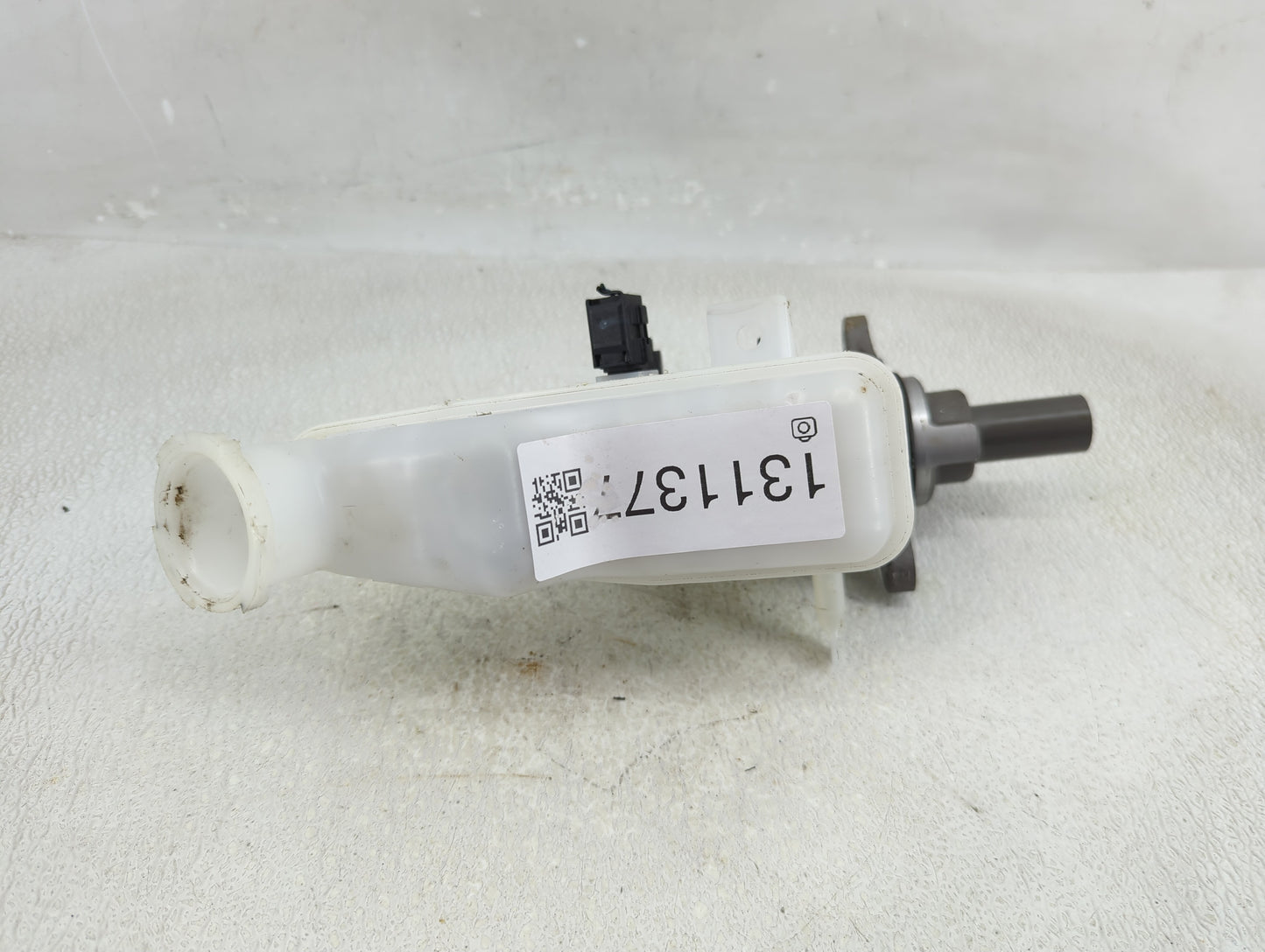 2025 Hyundai Elantra Brake Master Cylinder 1311377 - Oemusedautoparts1.com