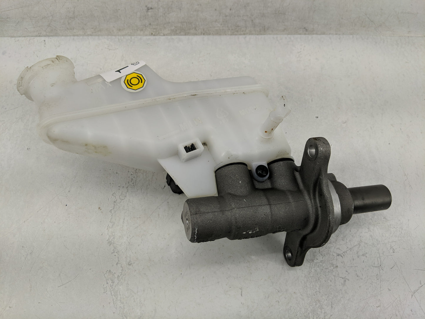2025 Hyundai Elantra Brake Master Cylinder 1311412 - Oemusedautoparts1.com