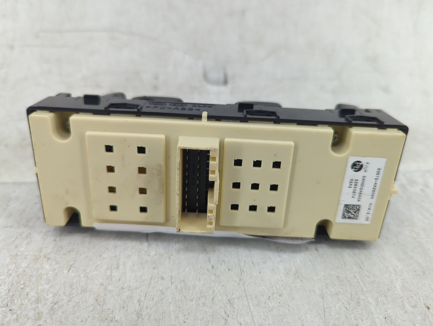 2025 Hyundai Elantra Master Power Window Switch Replacement Driver Side Left P/N:93571-AA2104 Fits OEM Used Auto Parts - Oem