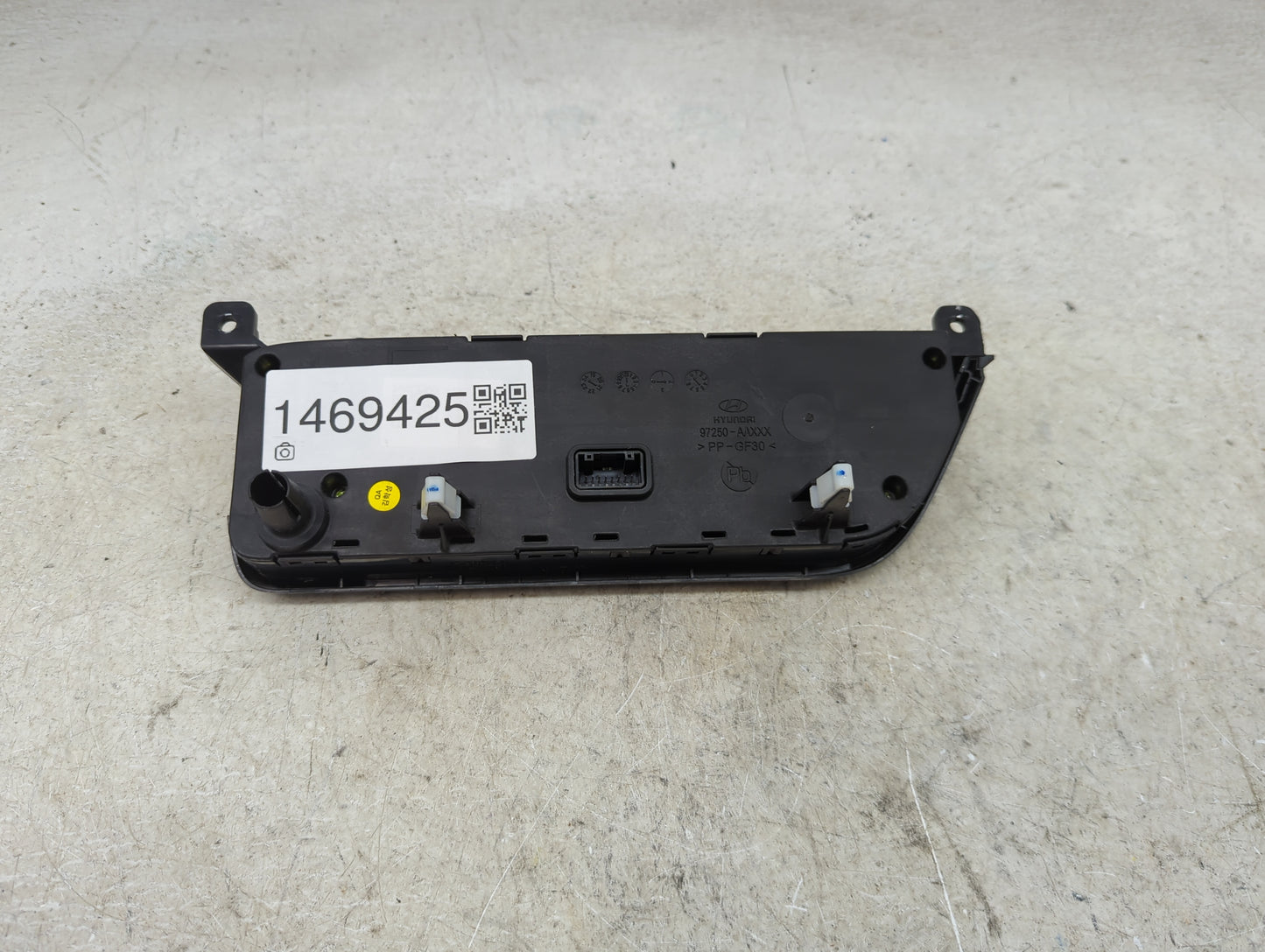 2025 Hyundai Elantra Climate Control Module Temperature AC/Heater Replacement P/N:97250-AAXXX Fits OEM Used Auto Parts - Oem
