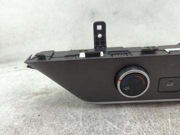 2024-2025 Hyundai Kona Climate Control Module Temperature AC/Heater Replacement P/N:97250-BE030 C2D039-7D10 Fits Fits 2024 2025 OEM Used Auto Parts
