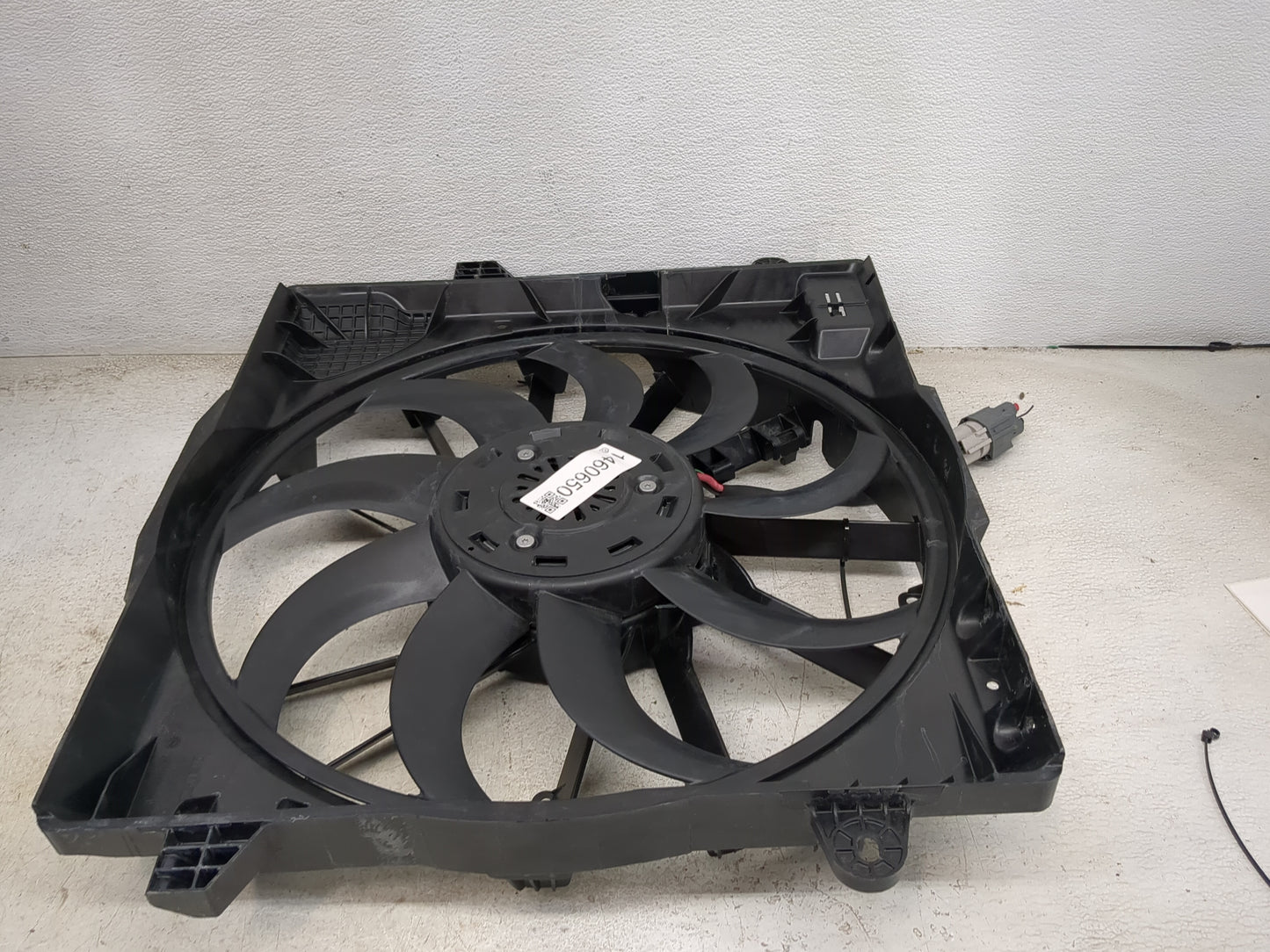 2025 Jeep Wrangler Electric Radiator Cooling Fan Motor Assembly - Oemusedautoparts1.com