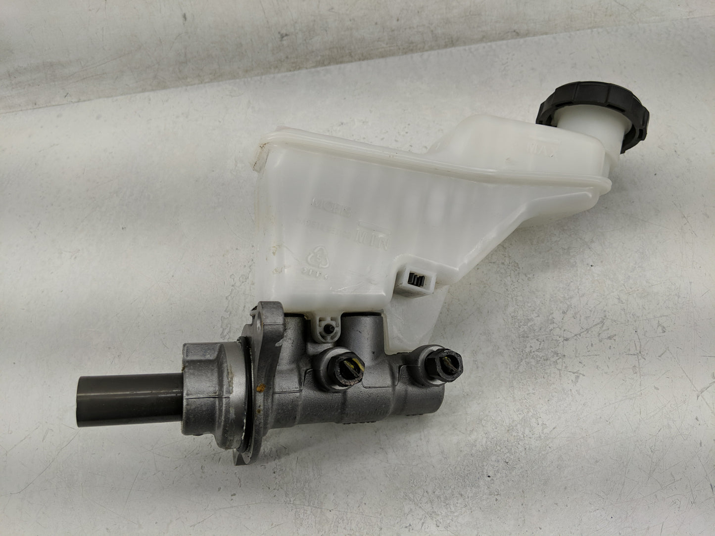 2025 Kia Sportage Brake Master Cylinder - Oemusedautoparts1.com
