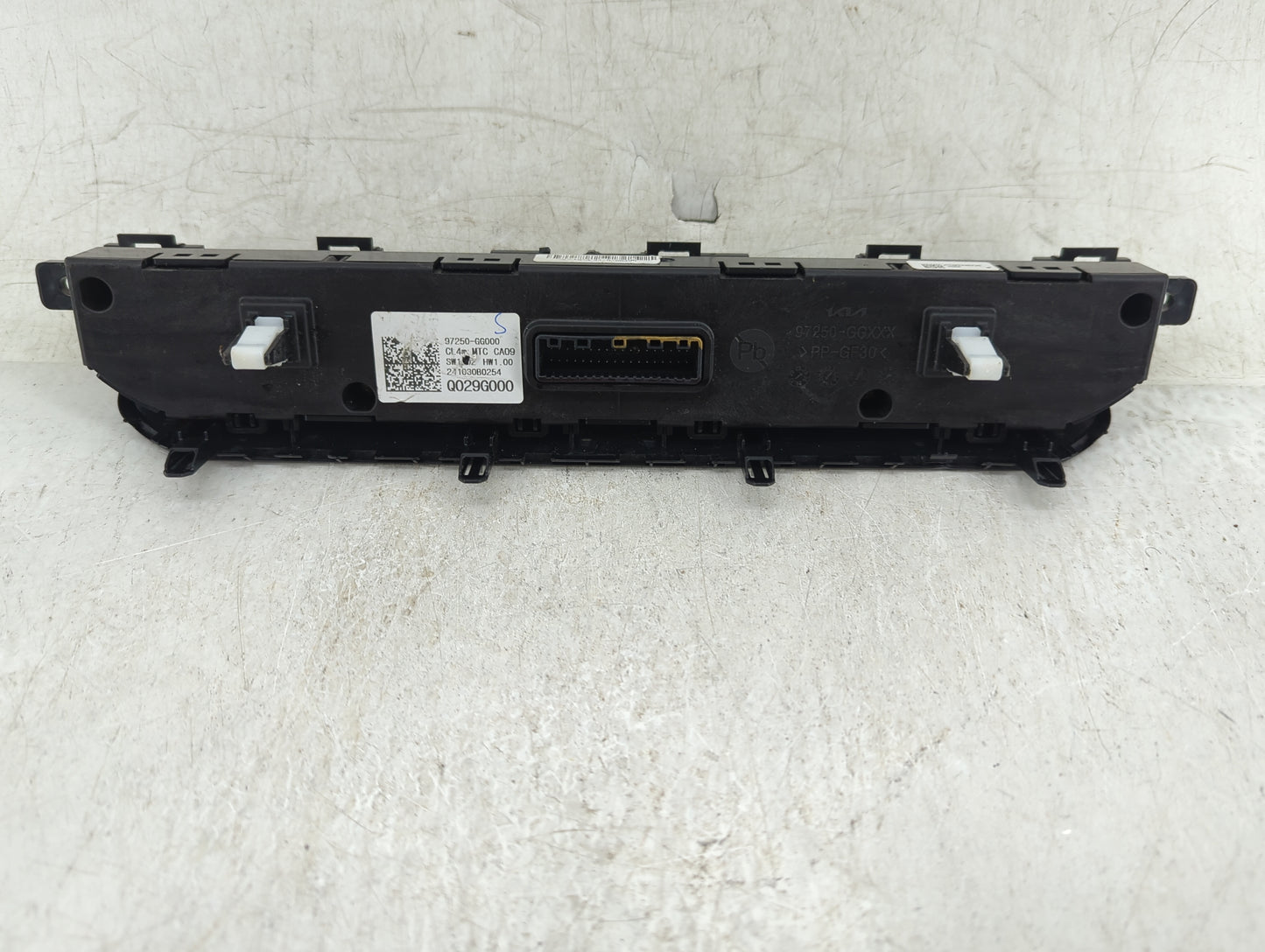 2025 Kia K4 Climate Control Module Temperature AC/Heater Replacement P/N:97250-GG000 Fits OEM Used Auto Parts - Oemusedautop