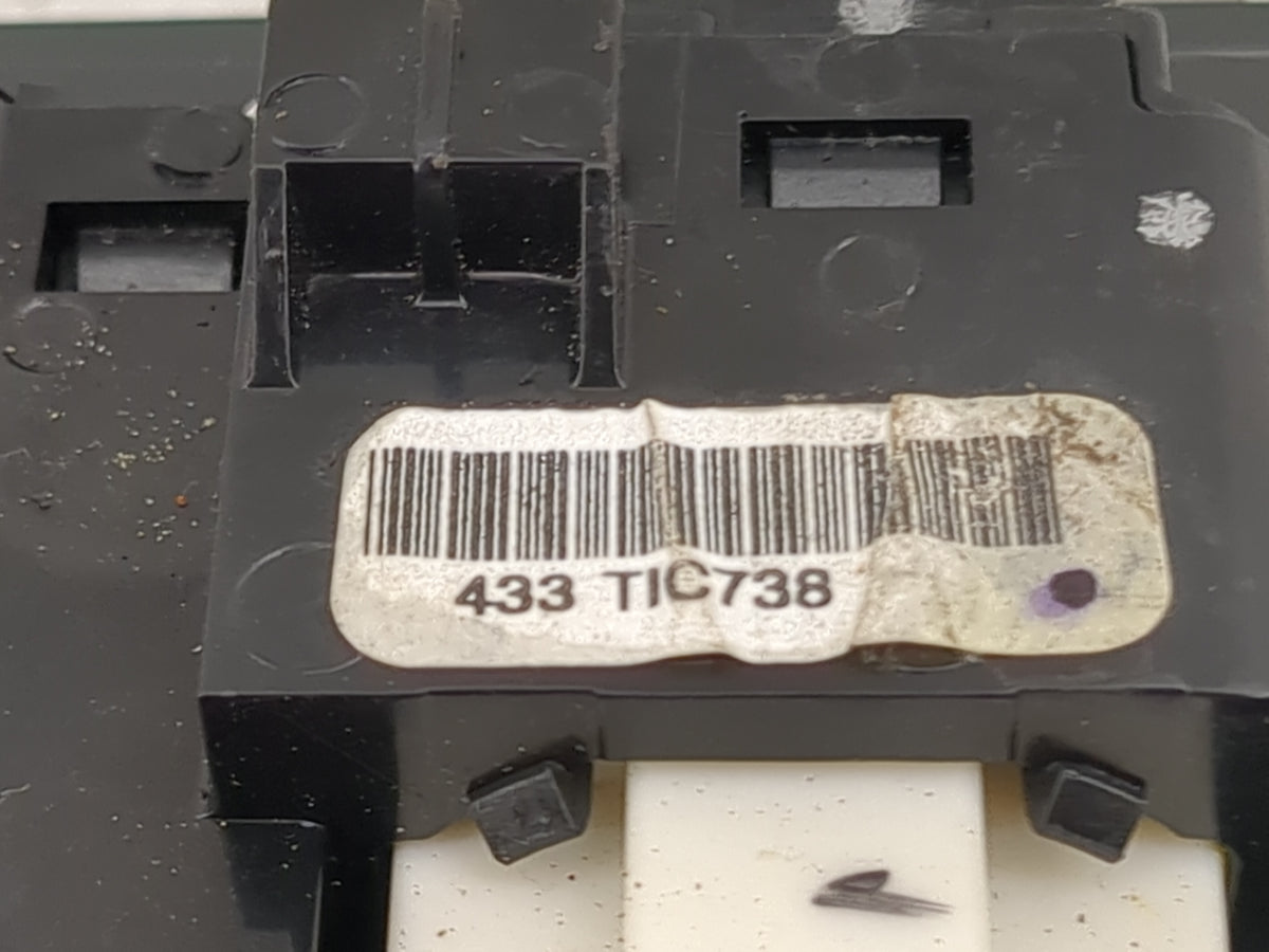 2025 Nissan Kicks Climate Control Module Temperature AC/Heater Replacement P/N:433 TIC738 Fits OEM Used Auto Parts - Oemused