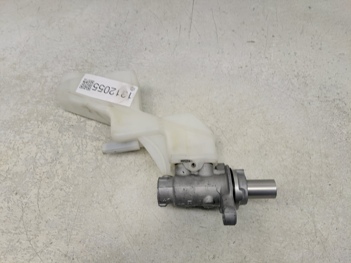 2021-2022 Nissan Rogue Brake Master Cylinder 1312055 - Oemusedautoparts1.com