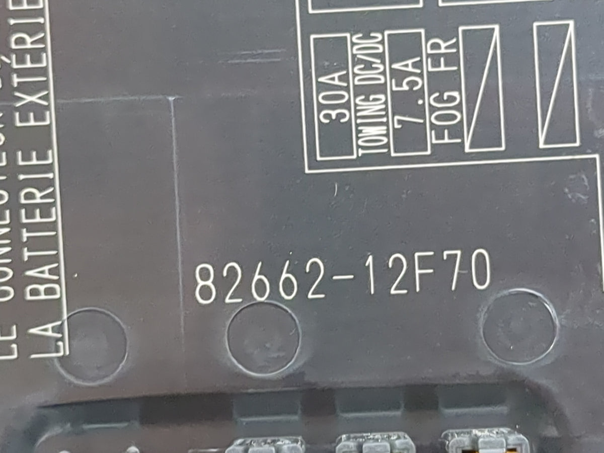 2020-2022 Toyota Corolla Fusebox Fuse Box Panel Relay Module P/N:82662-12F70 Fits Fits 2020 2021 2022 OEM Used Auto Parts -
