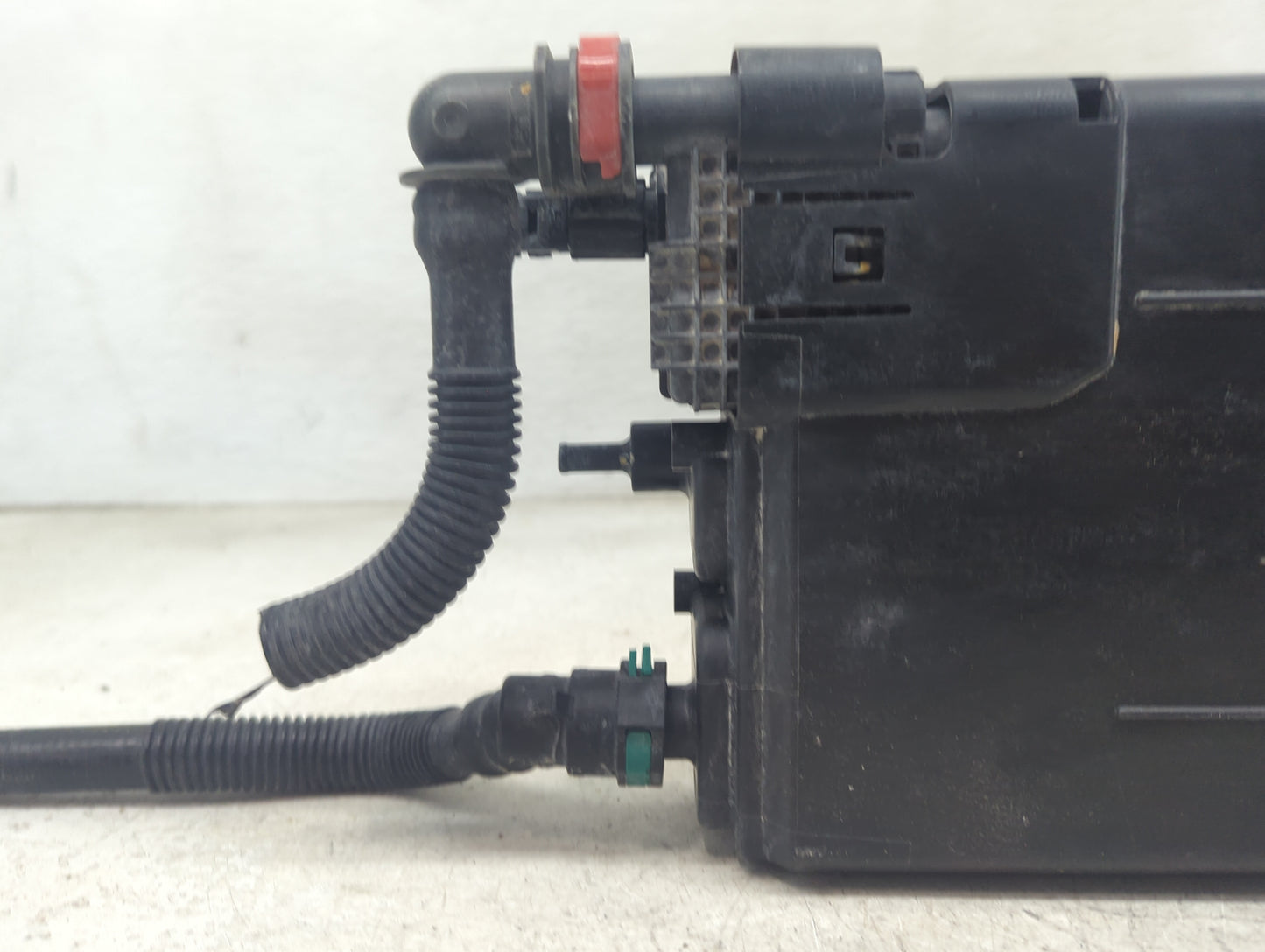 2025 Toyota Sienna Fuel Vapor Charcoal Canister - Oemusedautoparts1.com