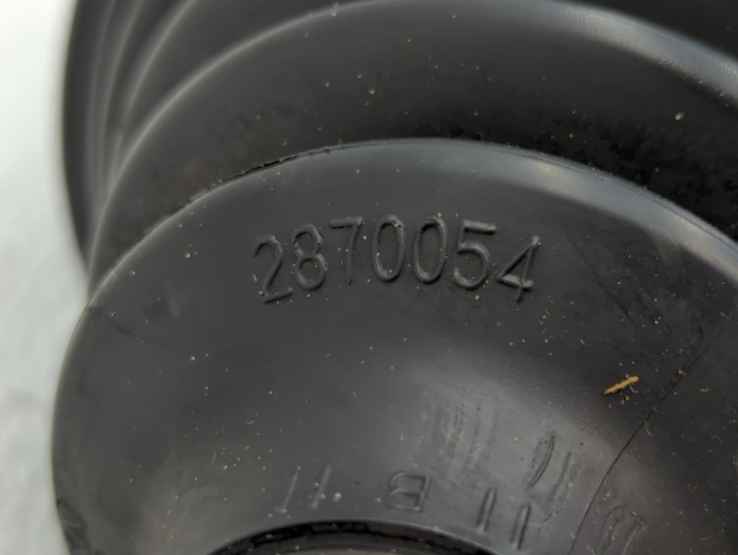 2002-2006 Chrysler Sebring Axle Shaft Front Driver Cv C/v - Oemusedautoparts1.com