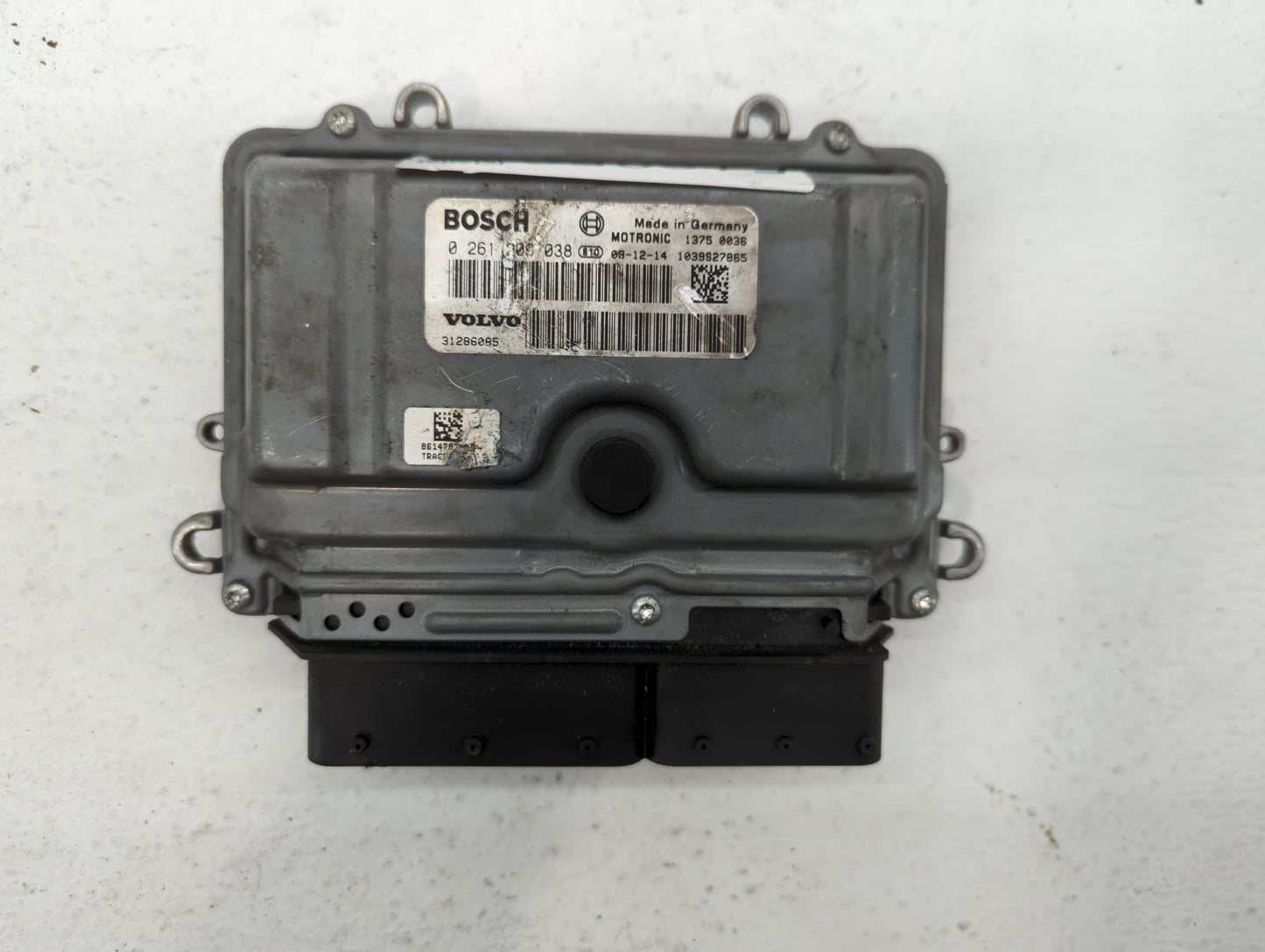 2010 Volvo V40 PCM Engine Control Computer ECU ECM PCU OEM P/N:0 261 209 038 Fits Fits 2006 2007 2008 2009 2011 2012 2013 OEM Used Auto Parts - Oemusedautoparts1.com