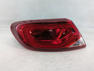 2015-2016 Chrysler 200 Tail Light Assembly Driver Left OEM P/N:BDM92401000 Fits 2015 2016 OEM Used Auto Parts