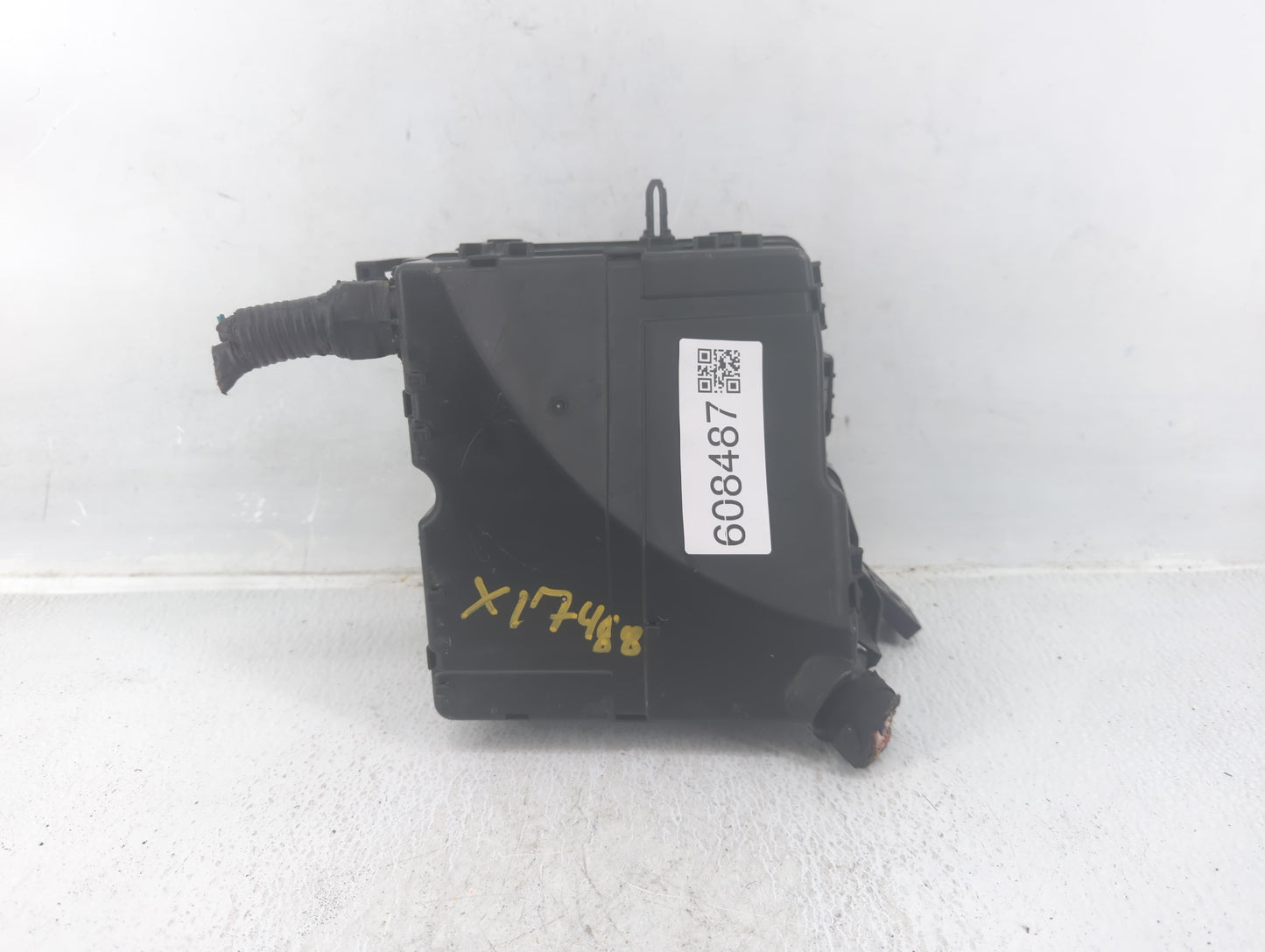 2013 Hyundai Santa Fe Fusebox Fuse Box Panel Relay Module P/N:91951-2W000 Fits OEM Used Auto Parts - Oemusedautoparts1.com