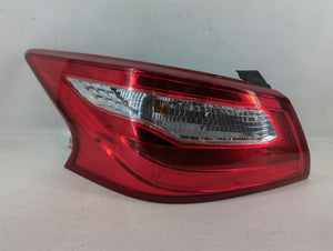 2016-2017 Nissan Altima Tail Light Assembly Passenger Right OEM P/N:949 822 Fits 2016 2017 OEM Used Auto Parts
