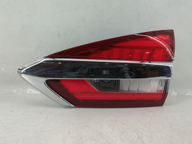 2019-2020 Ford Fusion Tail Light Assembly Passenger Right OEM P/N:KS73-13A602-AE KS73-13A602-BD Fits 2019 2020 OEM Used Auto Parts