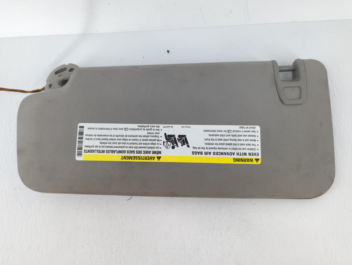 2012 Chevrolet Traverse Sun Visor Shade Replacement Passenger Right Mirror Fits OEM Used Auto Parts - Oemusedautoparts1.com