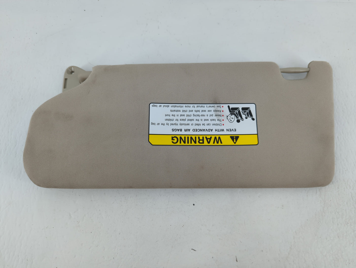 2017 Mitsubishi Outlander Sun Visor Shade Replacement Passenger Right Mirror Fits OEM Used Auto Parts - Oemusedautoparts1.com