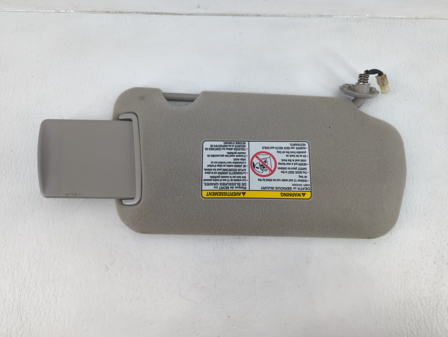 2011-2016 Chevrolet Cruze Sun Visor Shade Replacement Driver Left Mirror Fits Fits 2011 2012 2013 2014 2015 2016 OEM Used Auto Parts - Oemusedautoparts1.com