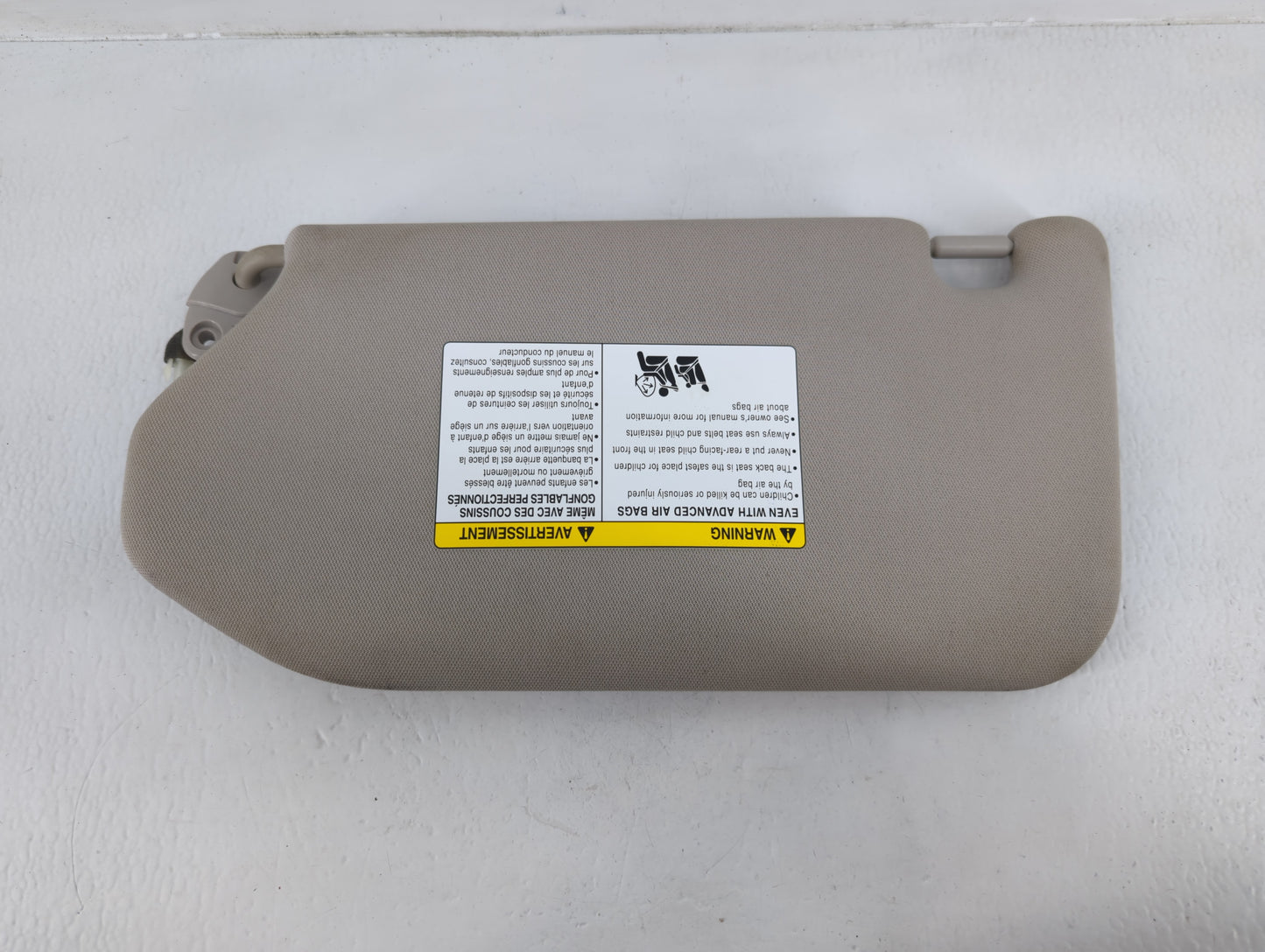 2019-2020 Nissan Pathfinder Sun Visor Shade Replacement Passenger Right Mirror Fits Fits 2019 2020 OEM Used Auto Parts - Oemusedautoparts1.com