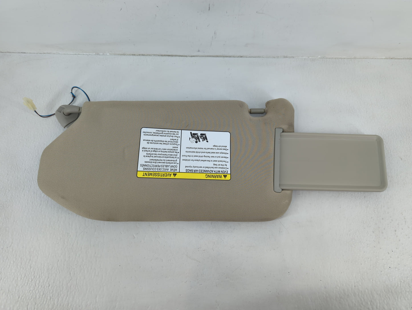 2014-2019 Infiniti Qx60 Sun Visor Shade Replacement Passenger Right Mirror Fits Fits 2013 2014 2015 2016 2017 2018 2019 OEM Used Auto Parts - Oemusedautoparts1.com