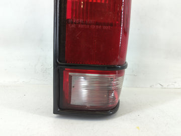 1994 Gmc S15 Tail Light Assembly Passenger Right OEM P/N:5973320 5973319, SAE AIRST 3 85 DOT TAIWAN, TYC 11-I324-IB Fits OEM Used Auto Parts
