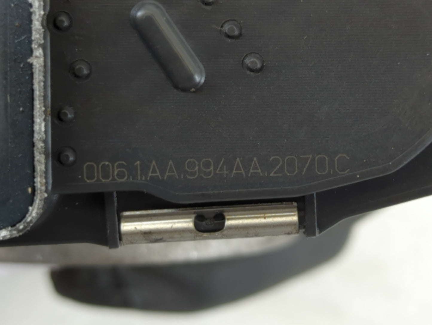 2007-2011 Cadillac Srx Throttle Body P/N:004AA2070C Fits Fits 2007 2008 2009 2010 2011 2012 OEM Used Auto Parts - Oemusedautoparts1.com