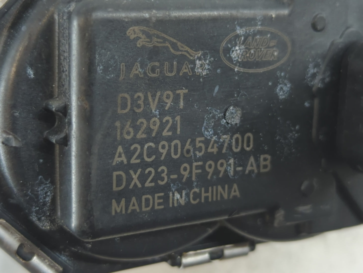 2017-2020 Jaguar F-Pace Throttle Body P/N:DX23-9F991-AB A2C90654700 Fits Fits 2013 2014 2015 2016 2017 2018 2019 2020 OEM Used Auto Parts - Oemusedautoparts1.com