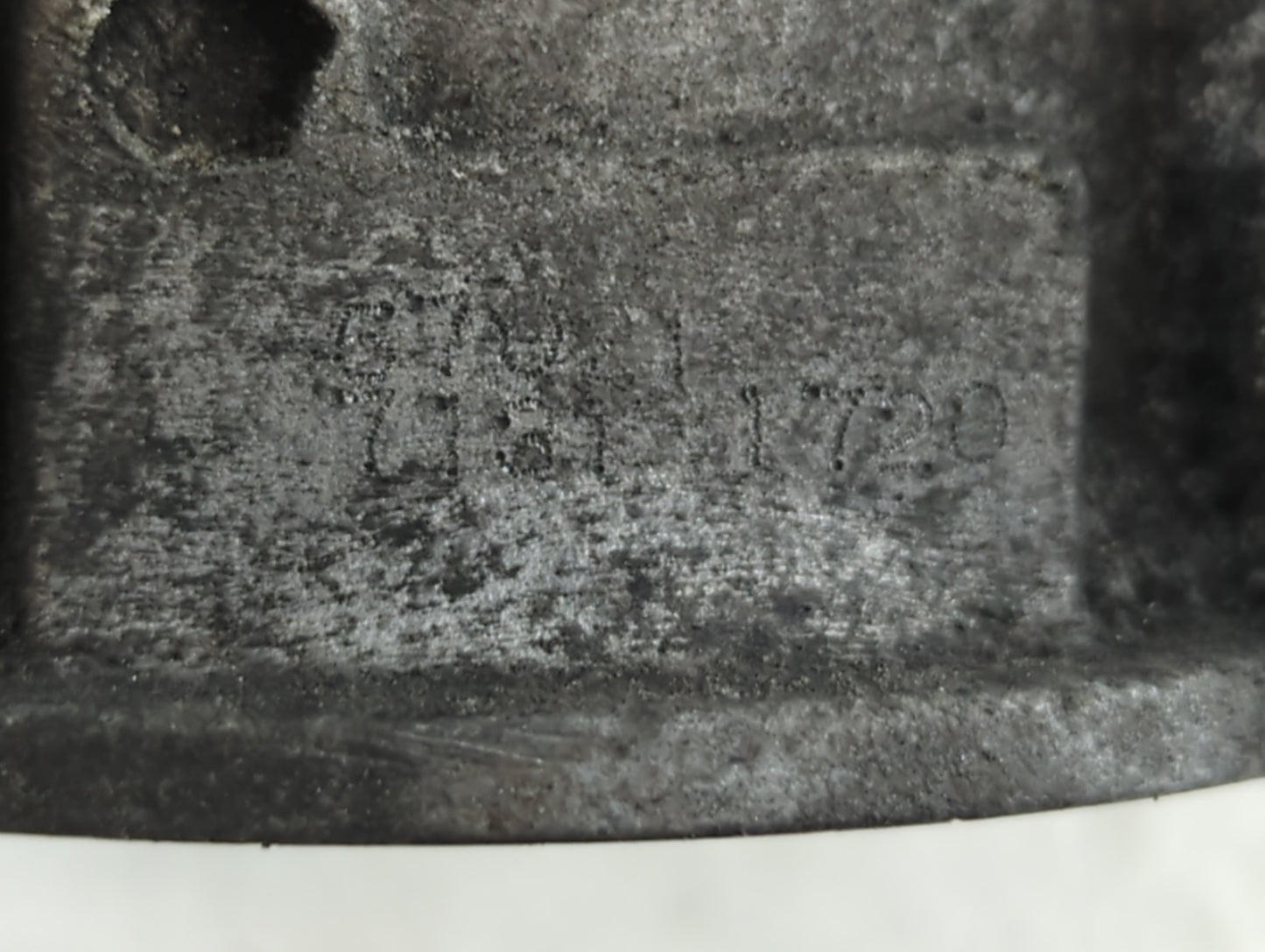 2013-2017 Mitsubishi Outlander Throttle Body P/N:57021 Fits Fits 2013 2014 2015 2016 2017 OEM Used Auto Parts - Oemusedautoparts1.com