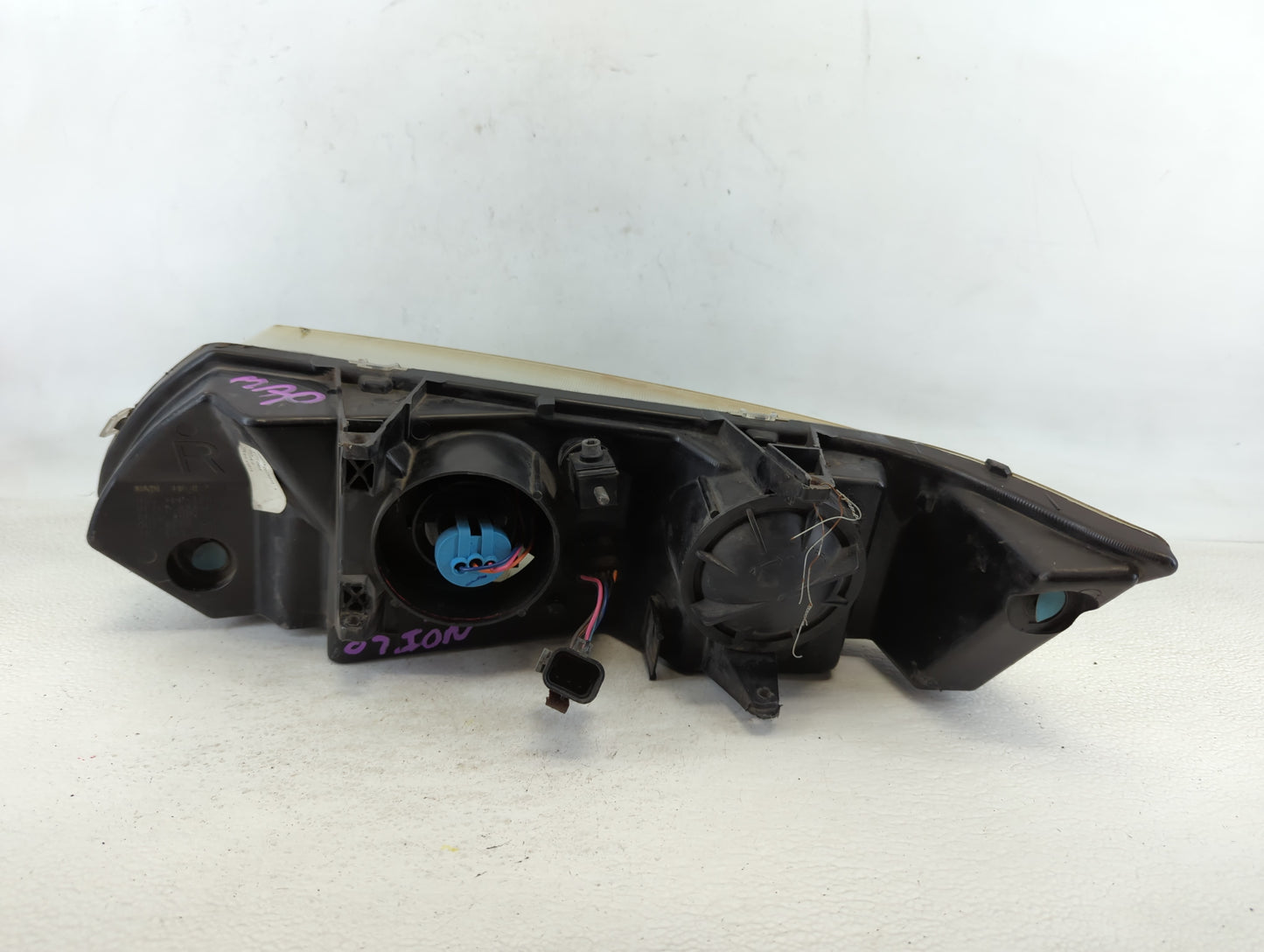 2006-2007 Saturn Ion Passenger Right Oem Head Light Headlight Lamp - Oemusedautoparts1.com