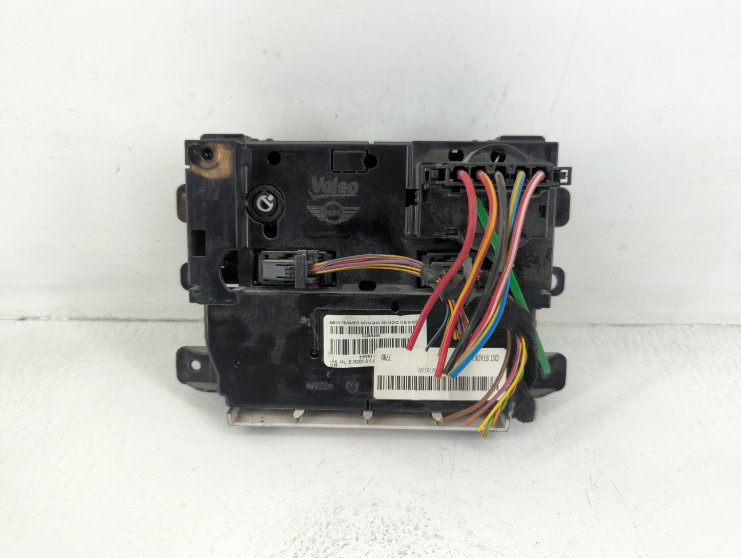 2011-2014 Mini Cooper Climate Control Module Temperature AC/Heater Replacement P/N:E1062322 Fits Fits 2011 2012 2013 2014 OEM Used Auto Parts - Oemusedautoparts1.com
